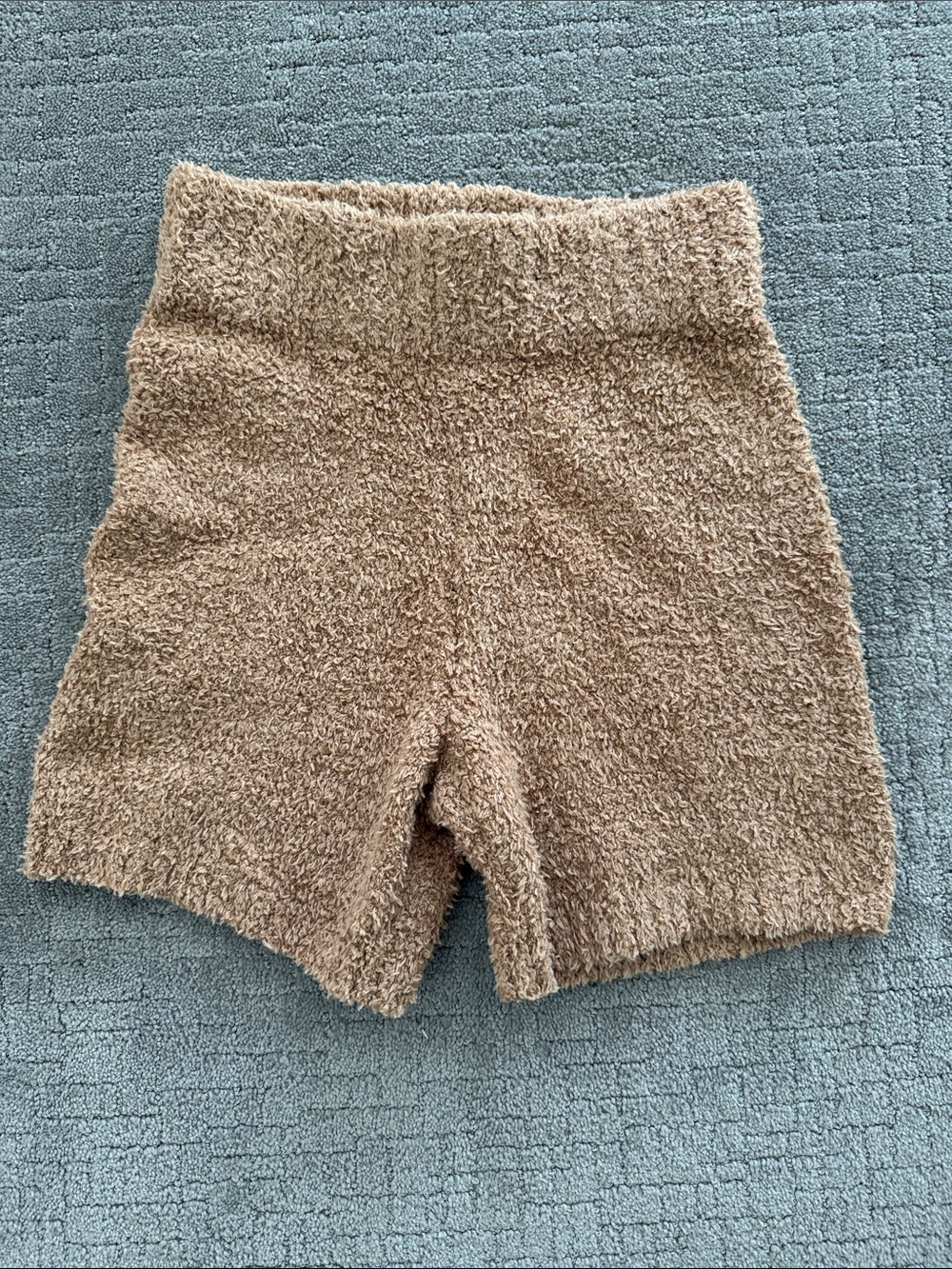 SKIMS Plush Knit Lounge Shorts in Taupe